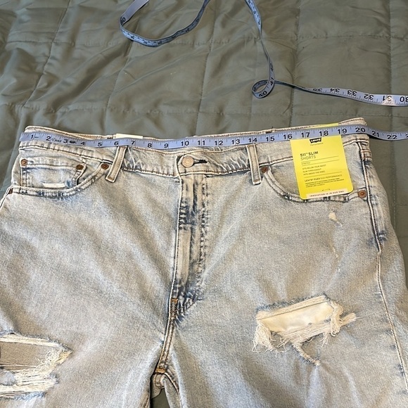 NEW Levi’s Men 511 Slim Jean Shorts 40 Light Wash Blue Distressed Stretch - Picture 16 of 16